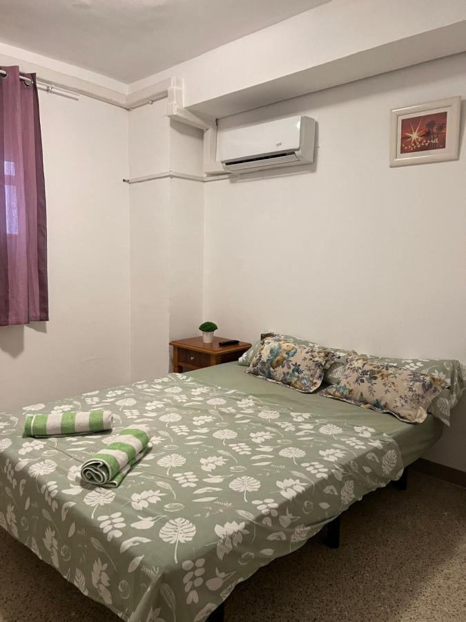 Pension La Parada Alicante Esterno foto