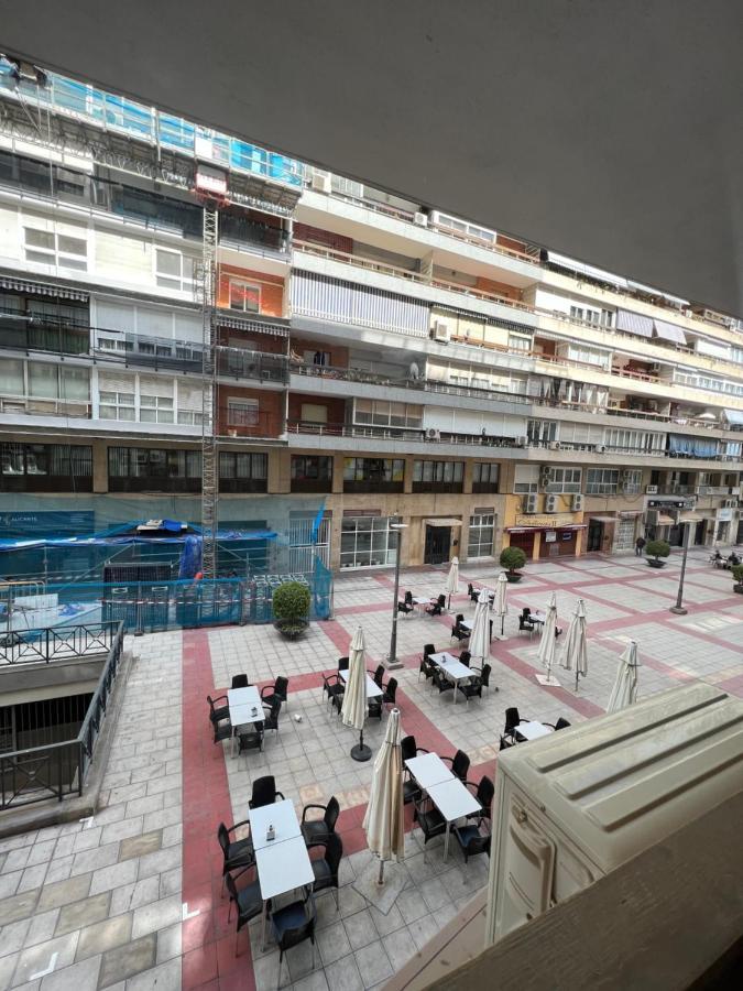 Pension La Parada Alicante Esterno foto